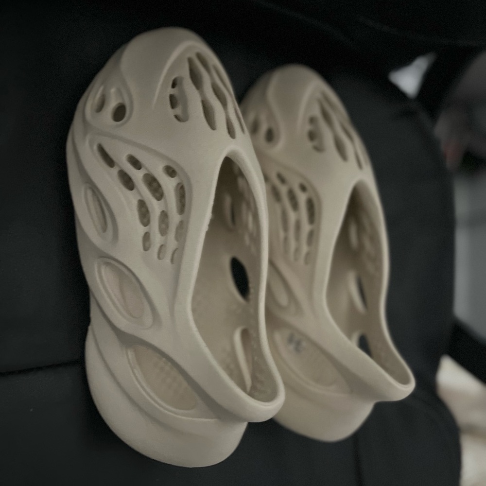 Yeezy Foam Runner 8